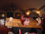 image am_pranger_mit_daumenschrauben___-jpg